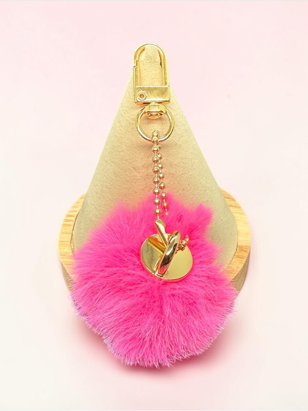 💕SEPHORA💕Pink Faux Fur Pom Pom Keychain/Bag Charm with Gold Hardware/NIP - Picture 2 of 2